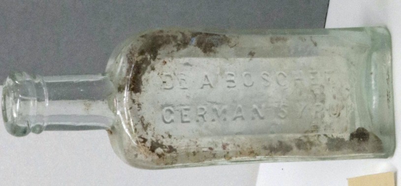 Glass medicine bottle 